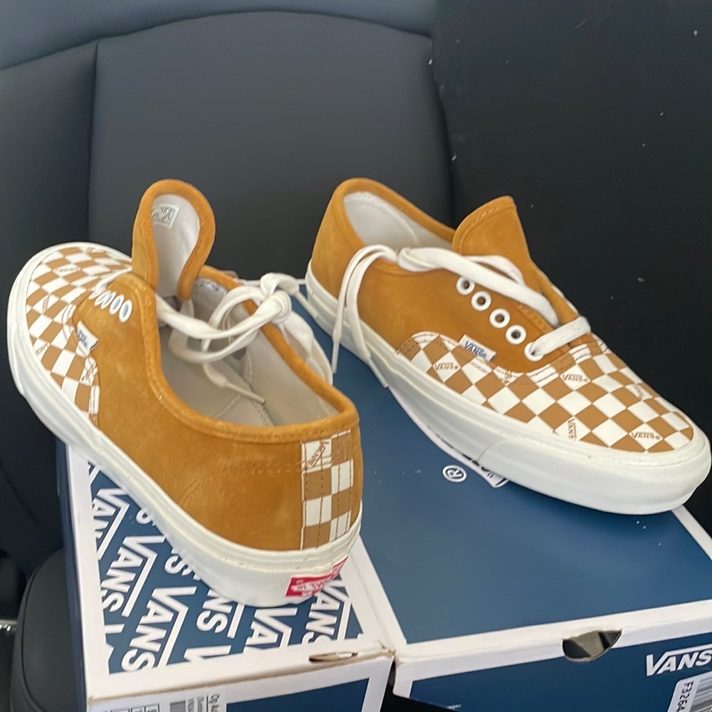 ORIGINALS '19 - Picture 1 of 1